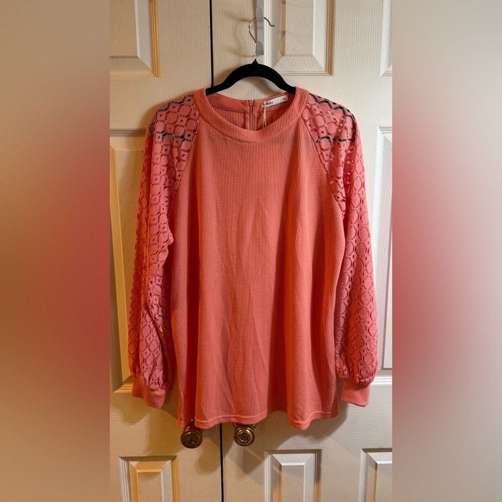 Chic Lace Sleeve Coral Blouse